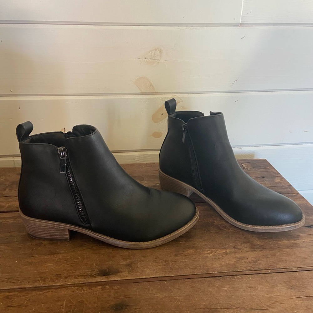 Black Ankle Boots for Women